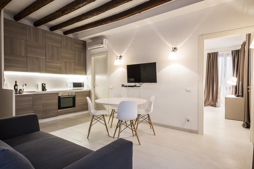 Myplace Santa Maria Formosa Apartment Venesia Bagian luar foto