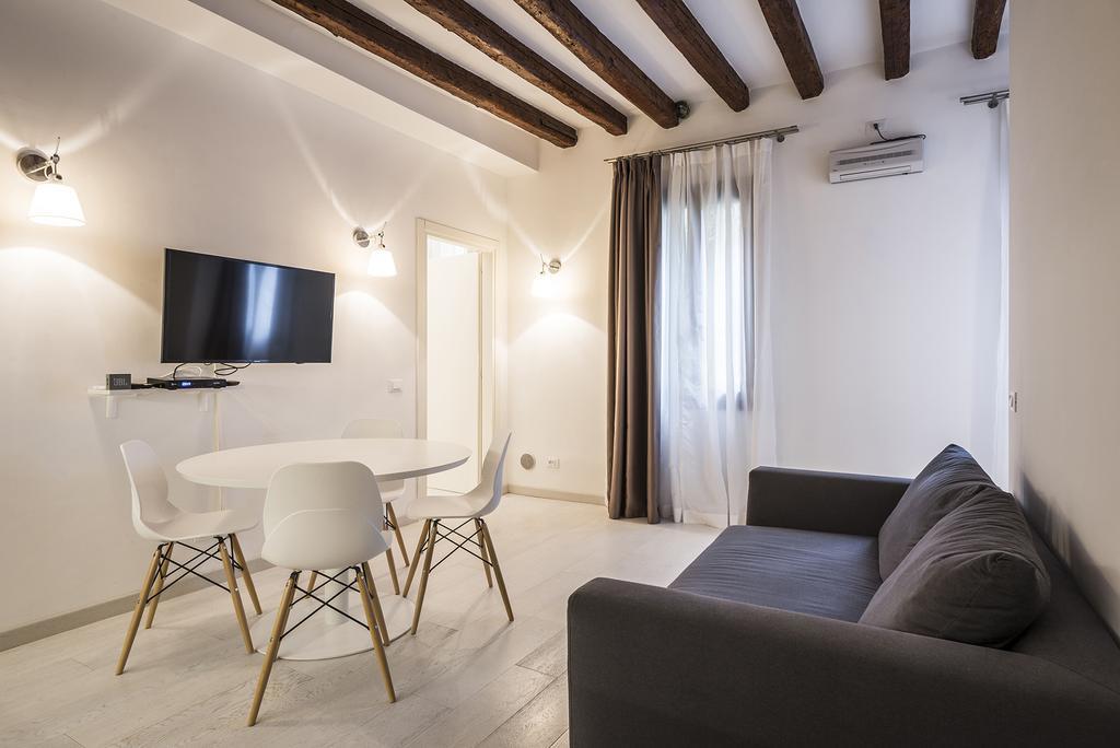 Myplace Santa Maria Formosa Apartment Venesia Bagian luar foto